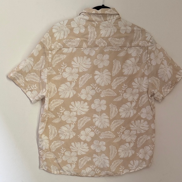 Cactus Man Men's Beige and White Floral Button-Down Shirt | Large - Picture 5 of 6